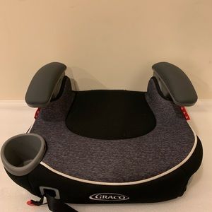 GRACO BOOSTER SEAT!
